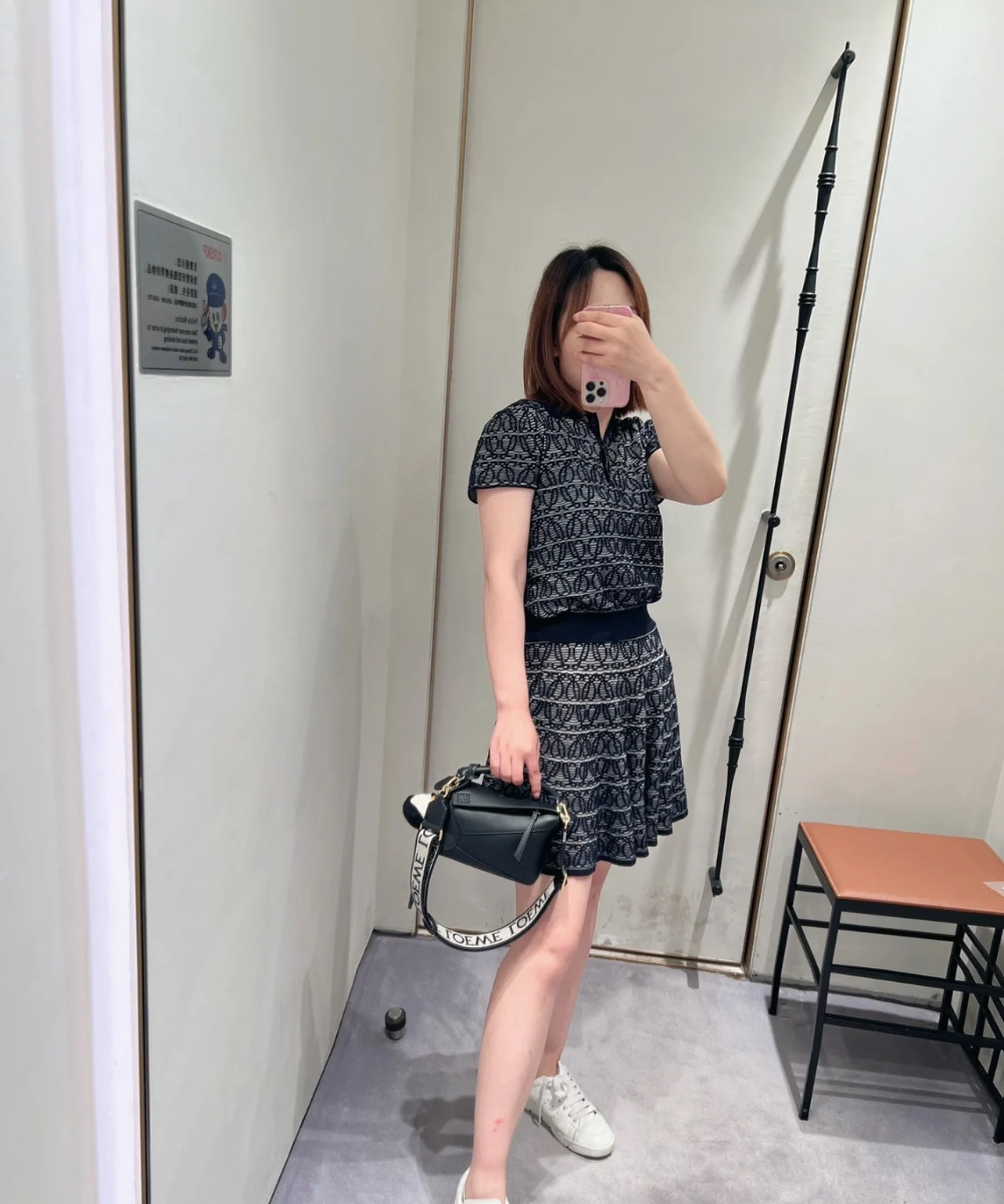 d9e3490a01ee575eda22d2b5939a395a.jpg