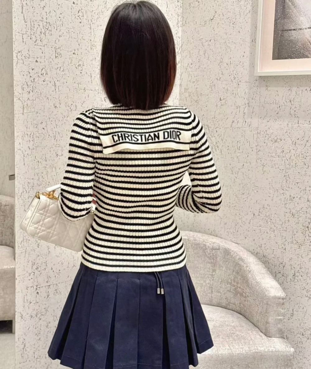 95ef974f67bf509ea362c90bbb4ba774.jpg