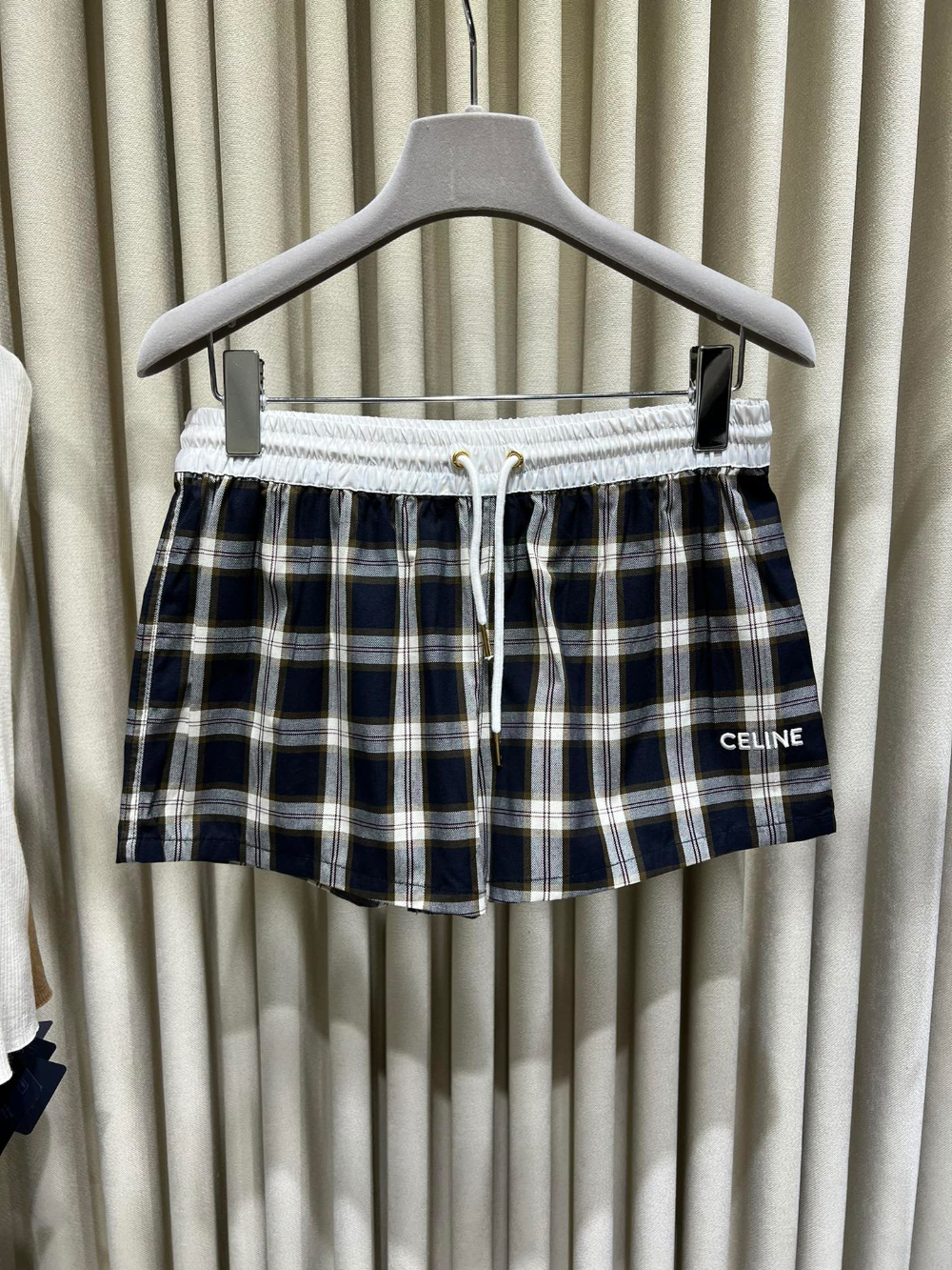 d5855eb0c7c45726a95e0c65a6e5ce52.jpg