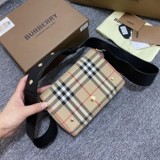 [Premium] 버버리 빈티지 체크 햄프셔 숄더백