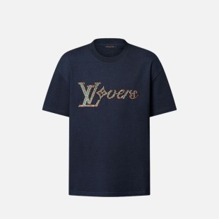 루이비통 LV 러버스 엠벨리시드 쇼트 슬리브드 티셔츠 【매장-210만원대】