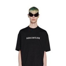 발렌시아가 Mirror Balenciaga 미디엄 핏 티셔츠 【매장-120만원대】
SOL